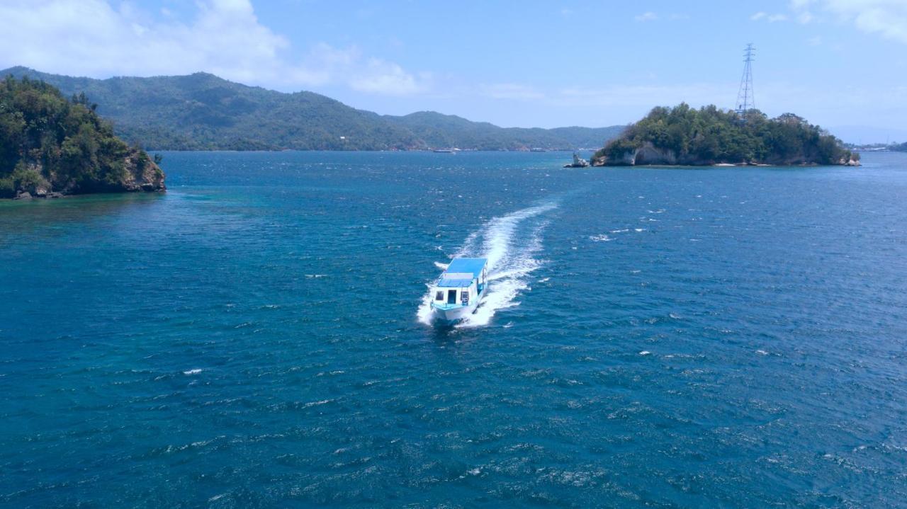 White Sands Beach Resort Lembeh Bitung Dış mekan fotoğraf