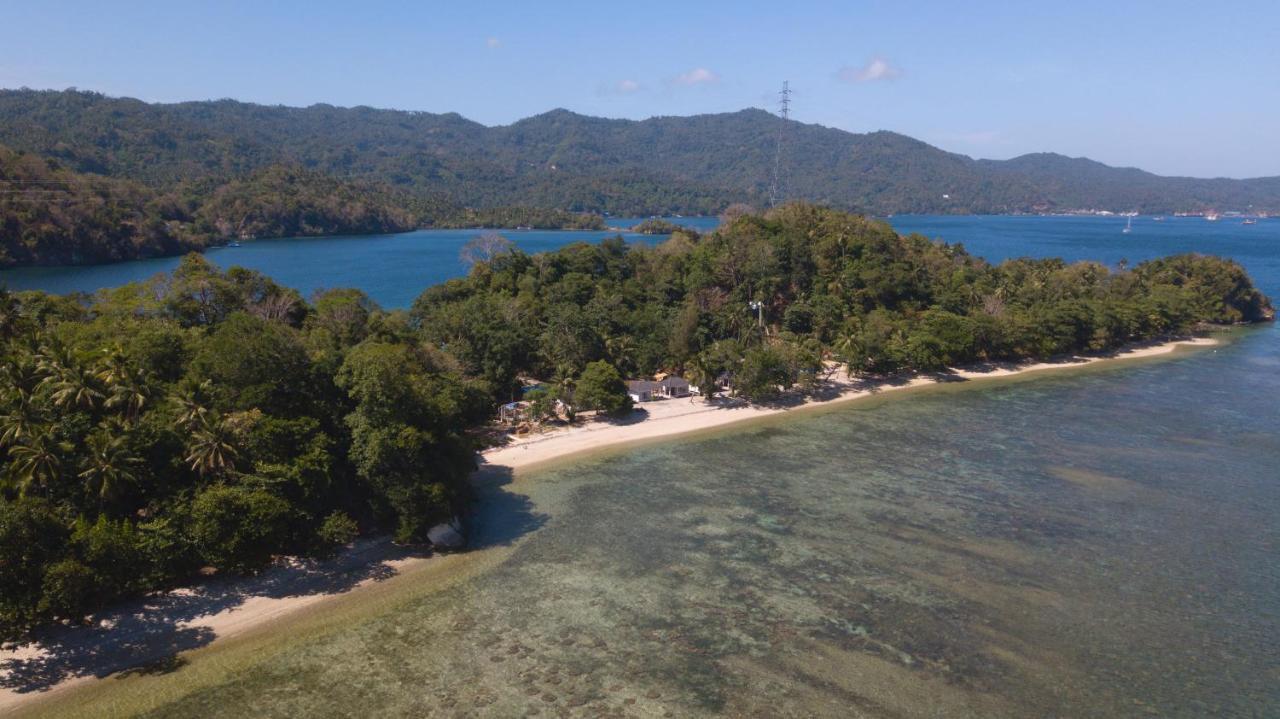 White Sands Beach Resort Lembeh Bitung Dış mekan fotoğraf
