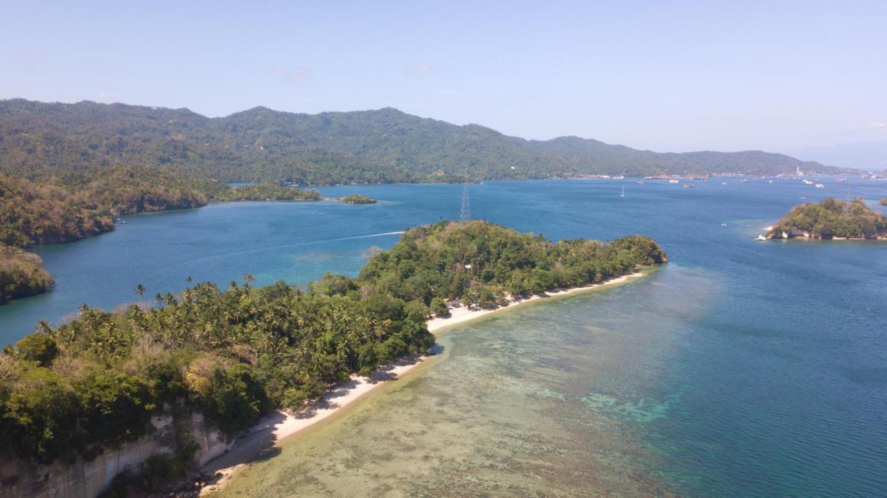 White Sands Beach Resort Lembeh Bitung Dış mekan fotoğraf