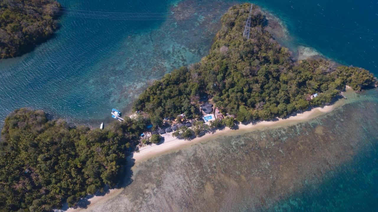White Sands Beach Resort Lembeh Bitung Dış mekan fotoğraf