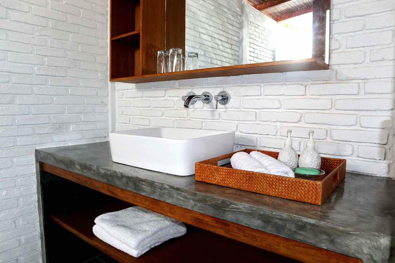White Sands Beach Resort Lembeh Bitung Dış mekan fotoğraf