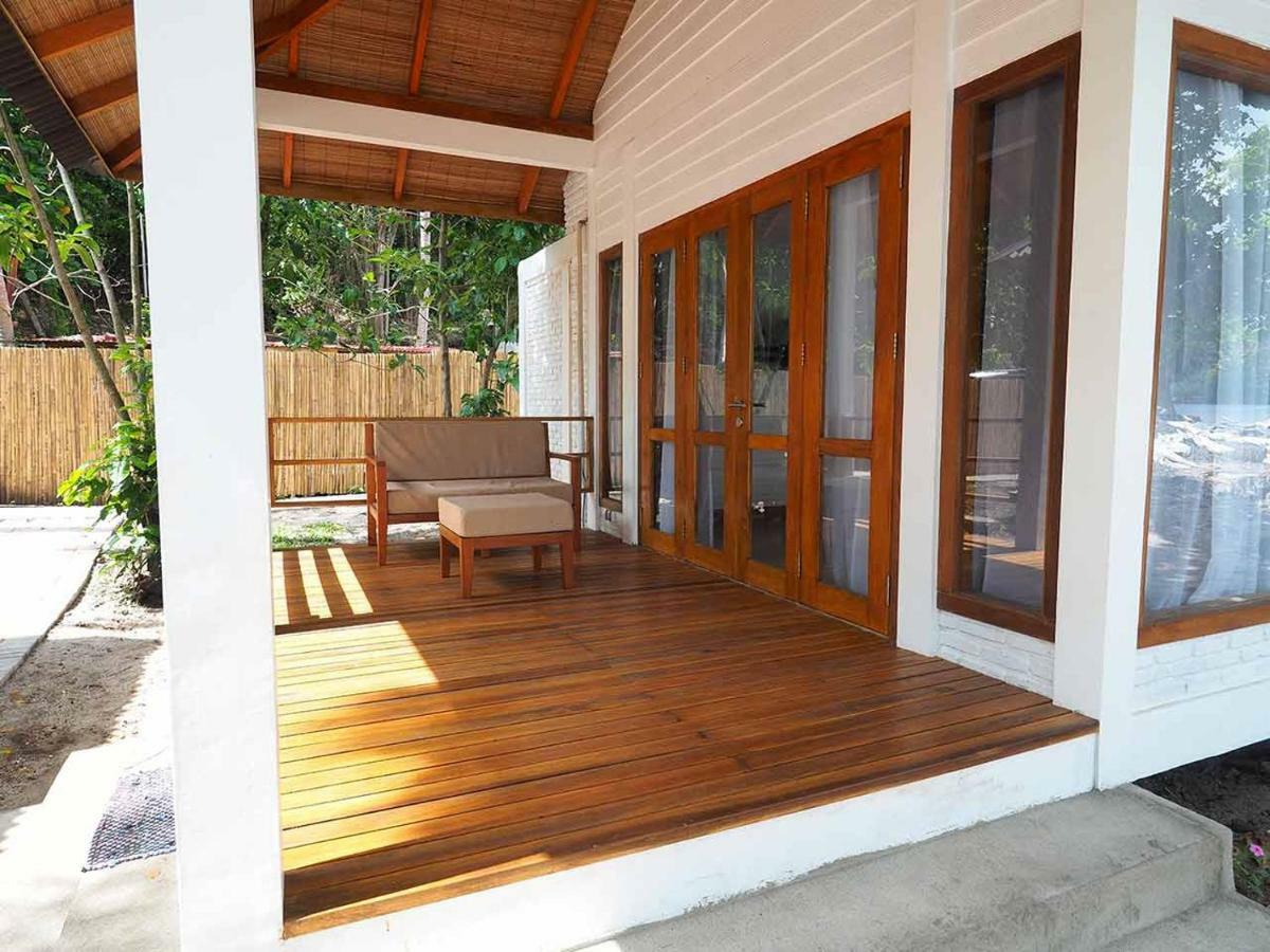 White Sands Beach Resort Lembeh Bitung Dış mekan fotoğraf