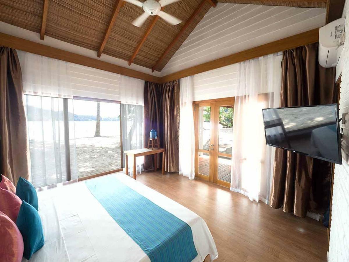 White Sands Beach Resort Lembeh Bitung Dış mekan fotoğraf