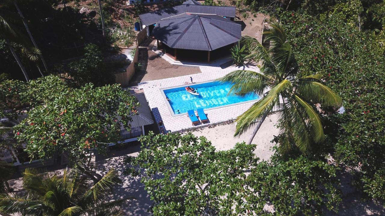White Sands Beach Resort Lembeh Bitung Dış mekan fotoğraf