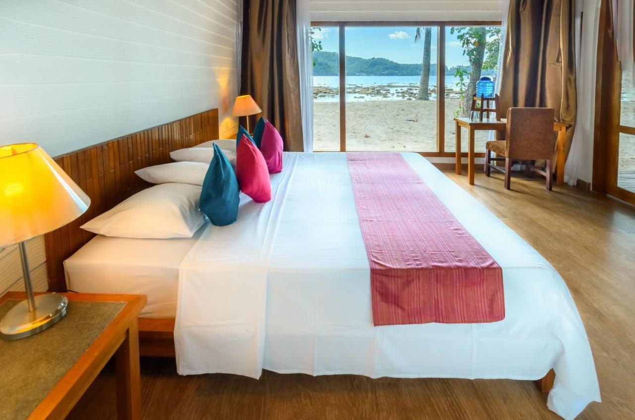 White Sands Beach Resort Lembeh Bitung Dış mekan fotoğraf